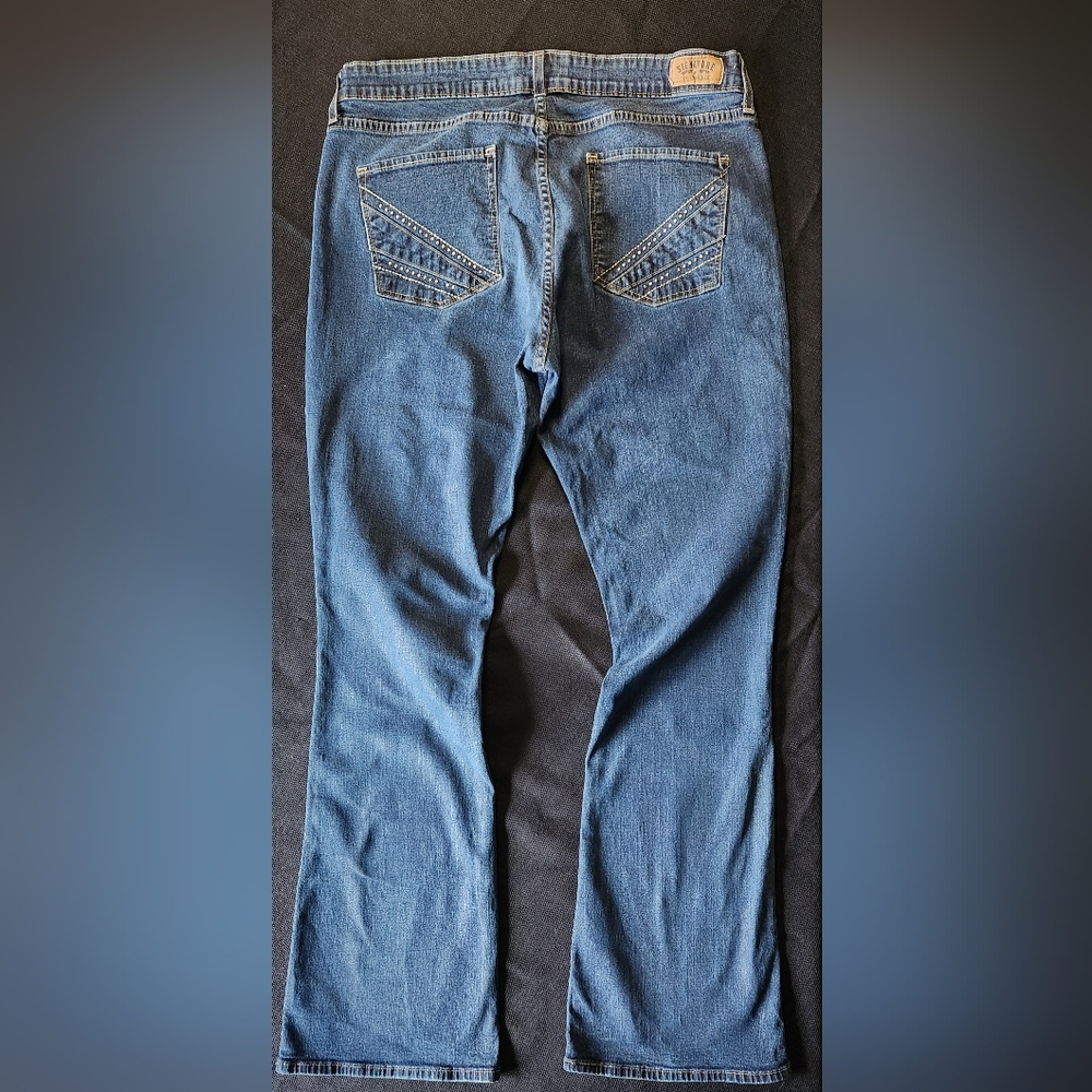 Levi's Signature Jeans Women's Blue Mid-Rise Bootcut Denim 33"Wx31" Inseam